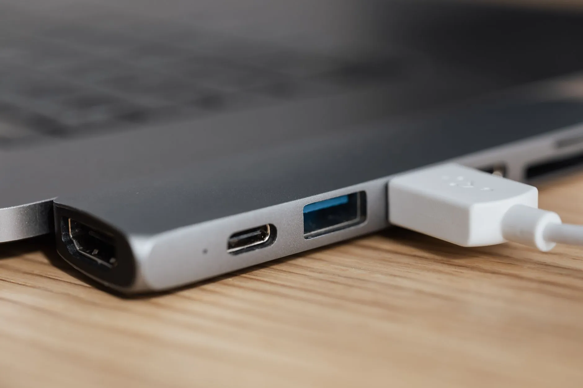 USB3.0与Type-C数据线技术参数差异及适配场景解析正文配图 1